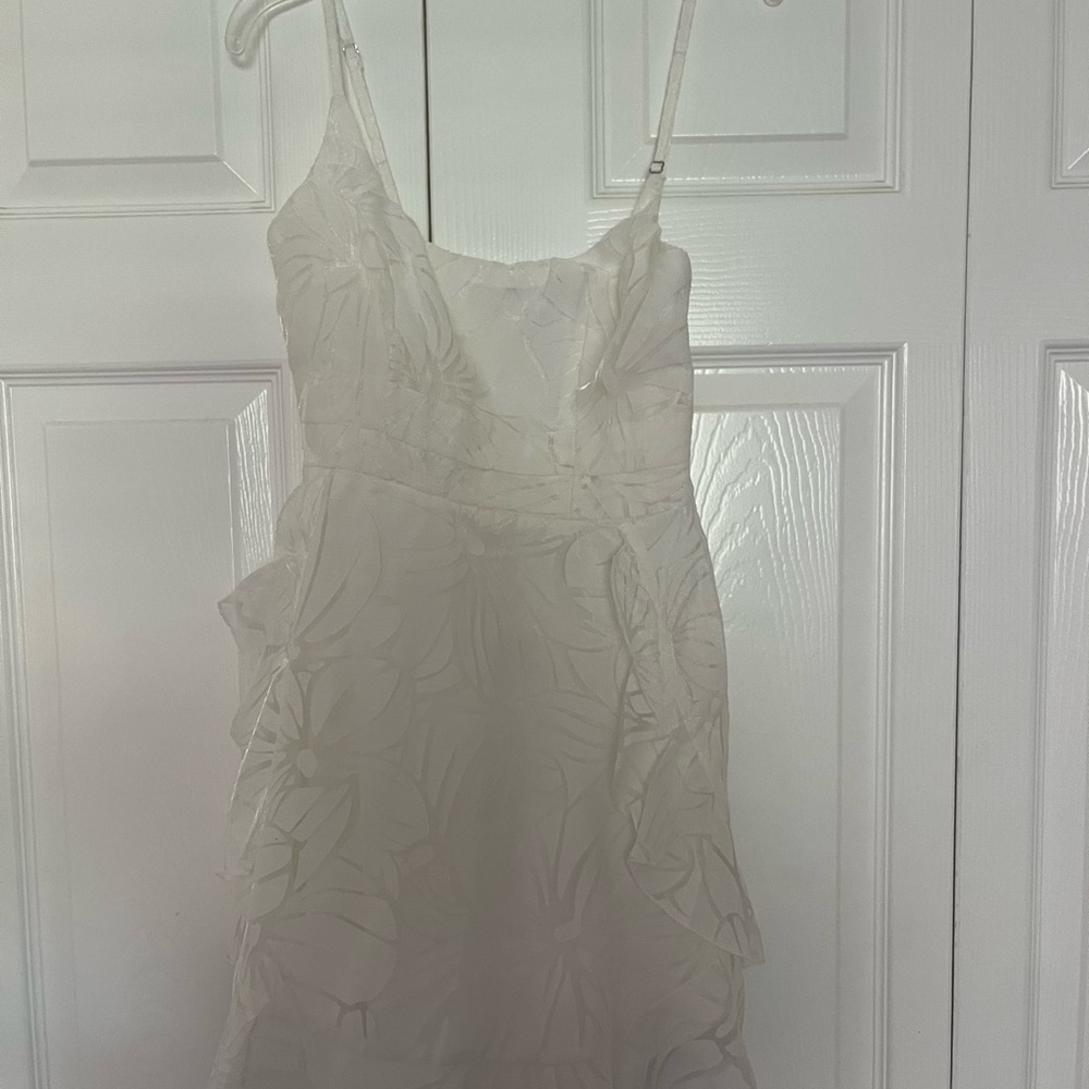 Elegant White Floral Dress